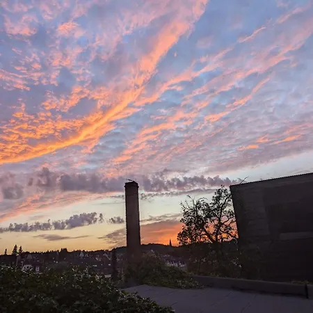 Cozy Historic Apartment, Sauna וופרטל