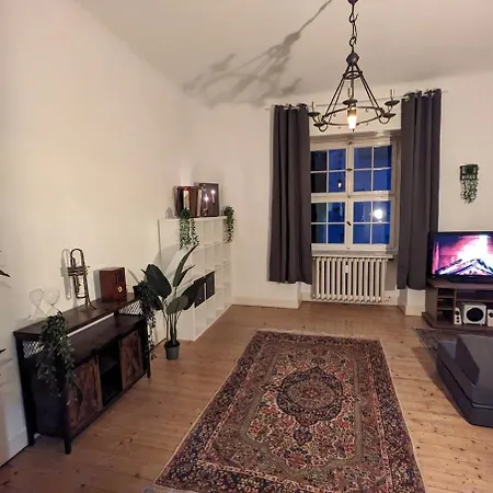 Cozy Historic Apartment, Sauna Lejlighed *