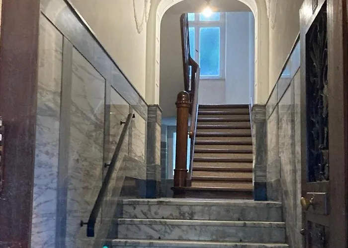 Cozy Historic Apartment, Sauna דירה *