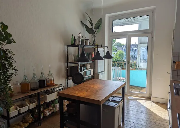 Cozy Historic Apartment, Sauna דירה וופרטל