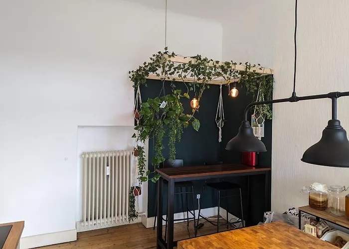 Cozy Historic Apartment, Sauna *