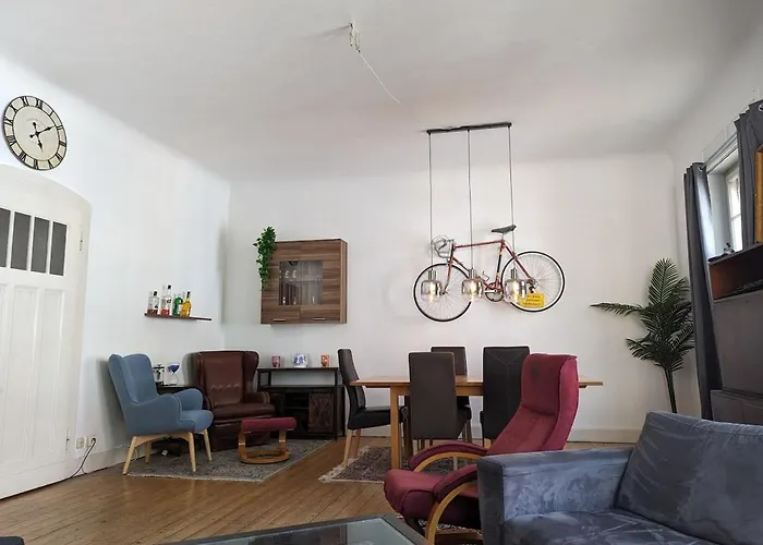 Cozy Historic Apartment, Sauna וופרטל